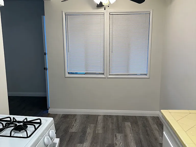 5821 Whitnall Hwy — Photo 9
