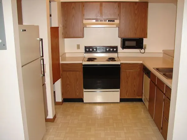 Stoughton Arms, 335-336 Olson Ct #336-208, Stoughton, WI 53589