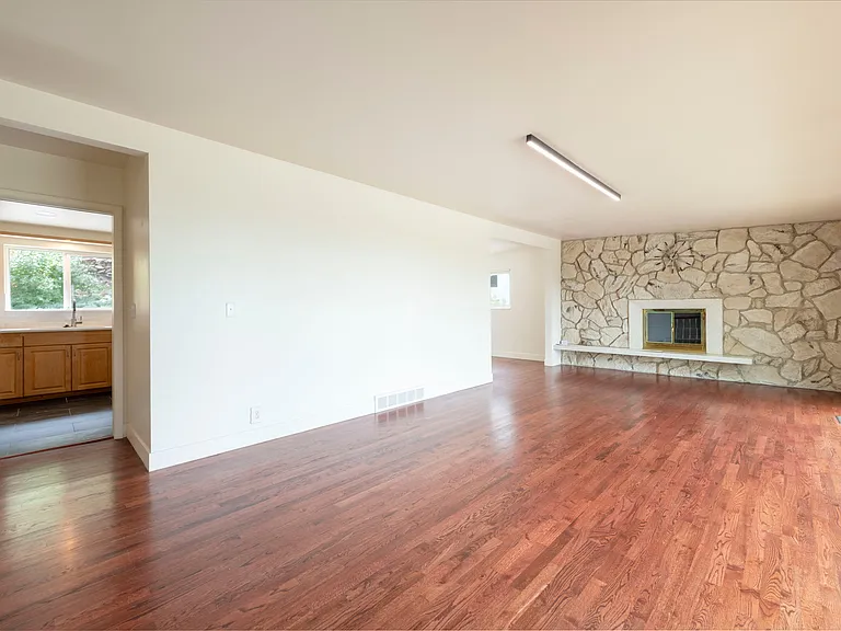 4553 S Brockbank Dr — Photo 9