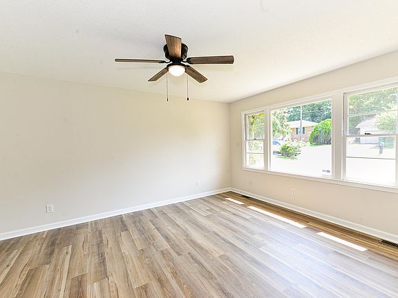 2nd image of 2408 Hunt Club Rd