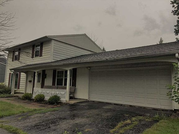 2nd image of 3012 Chickasaw Ln