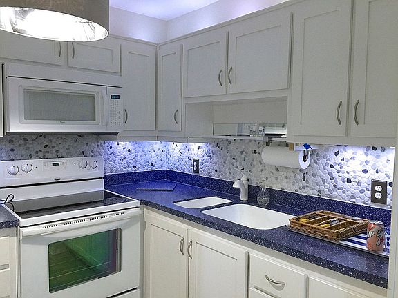 2nd image of 201 Kings Blvd APT 11