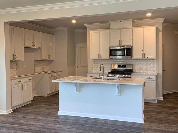 fully furnished Kitchen