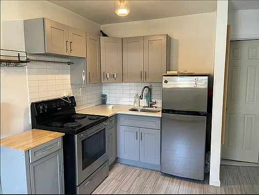 Rented by Modern Spaces | media 6