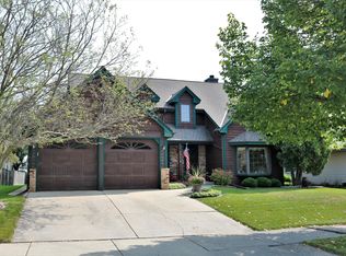 6216 S New York Ave, Cudahy, WI 53110