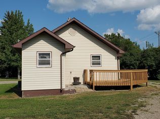 1221 3rd Ave NW, Devils Lake, ND 58301
