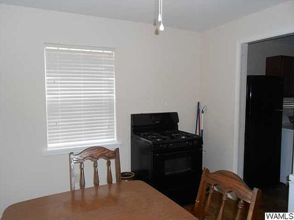 4th image of 212 20th Ave NE