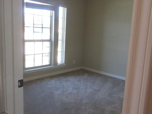 3rd image of 6804 Catherine Dr