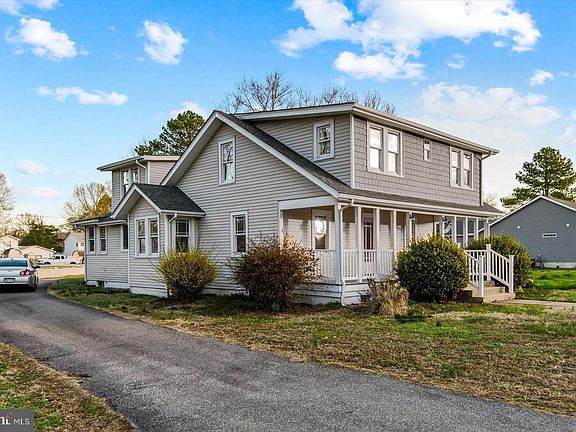 3rd image of 131 3rd St