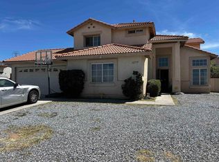 12279 Luna Rd, Victorville, CA 92392