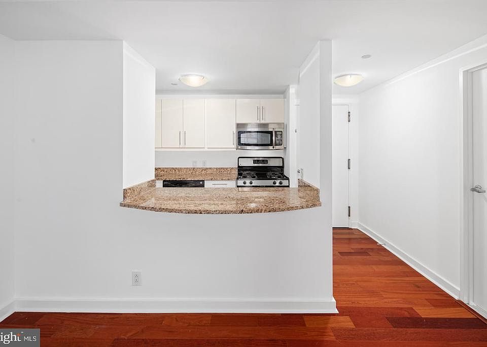 1st image of 219-29 S 18th St #1405