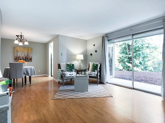 3rd image of 4629 W Lake Sammamish Pkwy SE APT H102