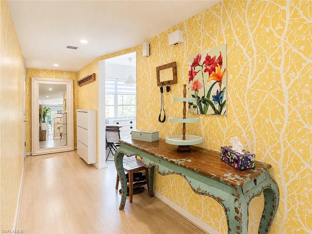 2 bed, 2.0 bath, 1050 sqft, $3,500 — Photo 4