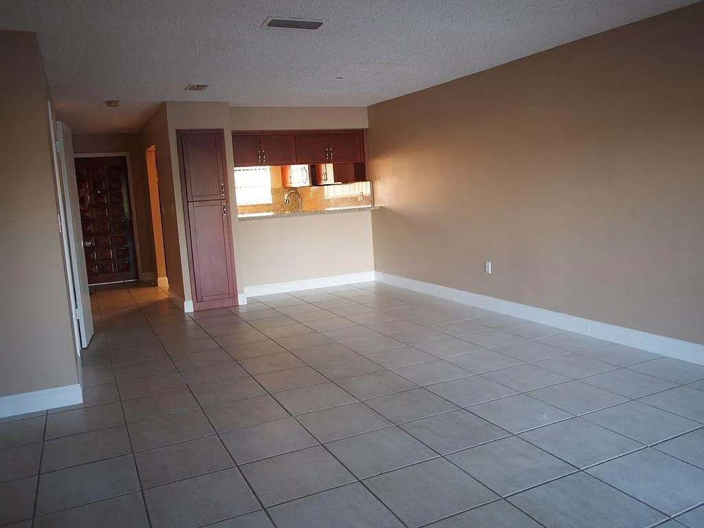 13408 SW 62nd St — Photo 2