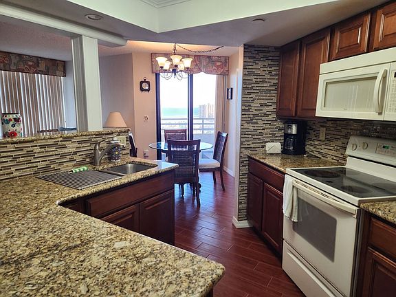 4th image of 1 Oceans West Blvd APT 11A4