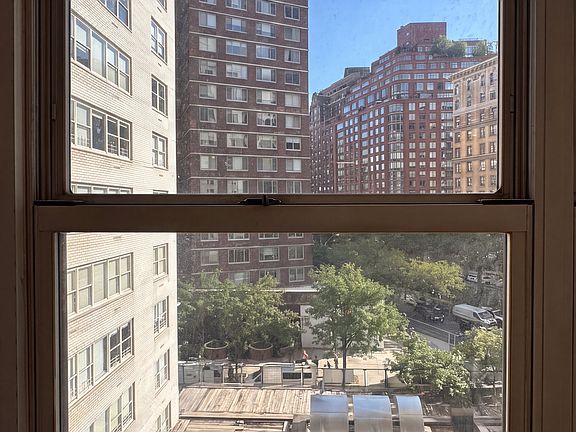 2nd image of 155 W 68th St APT 618