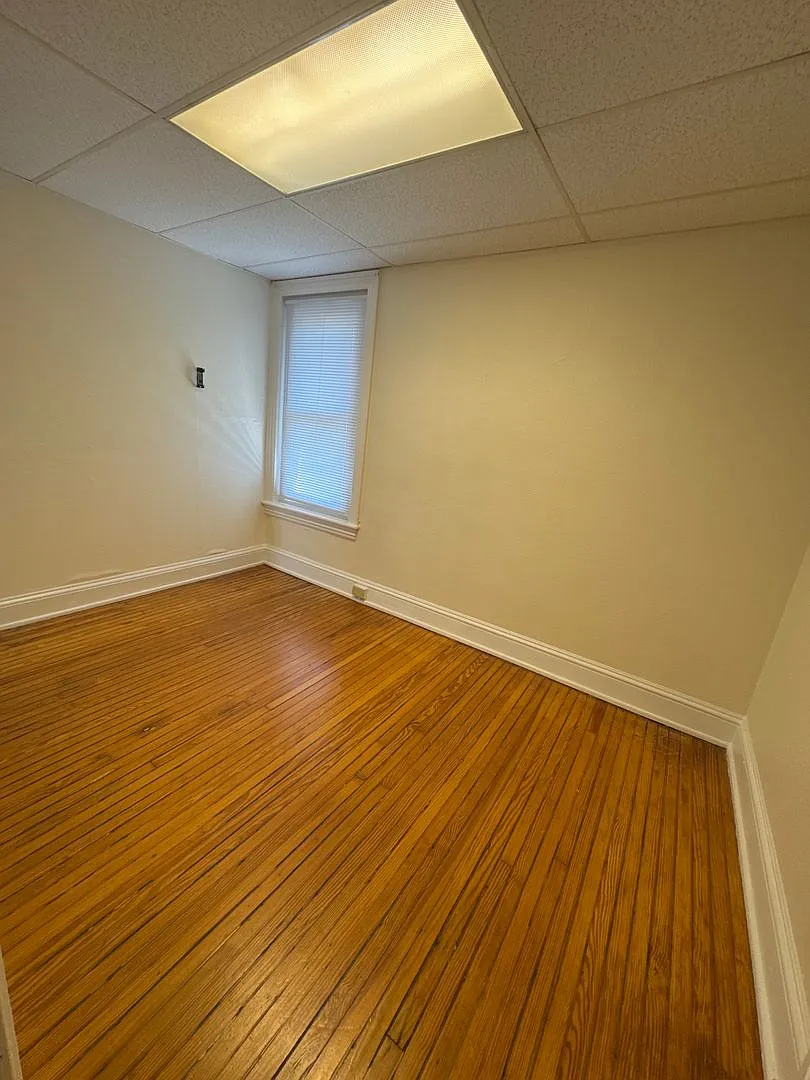 326 East Broad Street — Photo 3