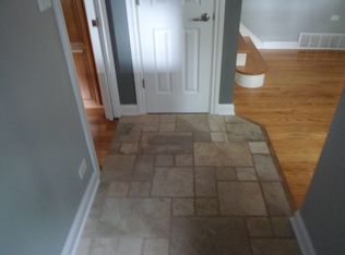 18564 Poplar Ave, Homewood, IL 60430