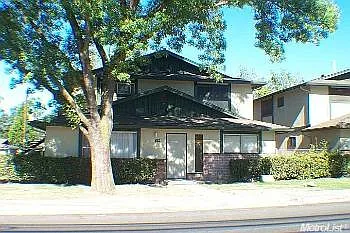 812 Sutter Ave APT D photo 1