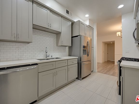 3rd image of 9800 Vidor Dr APT 101