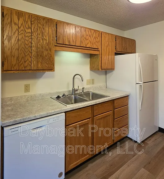3402 15th Ave S #201 — Photo 6