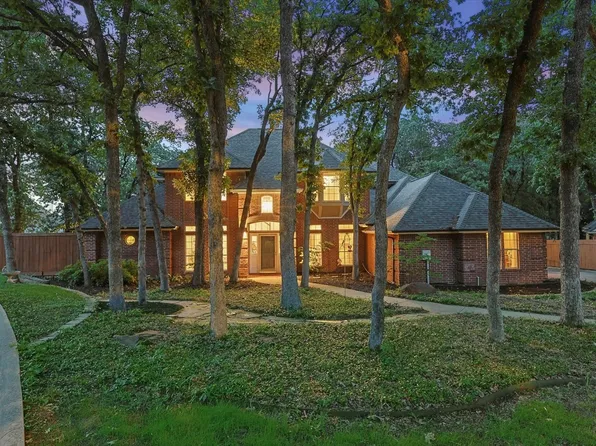 210 Wellington Oaks Ct, Denton, TX 76210