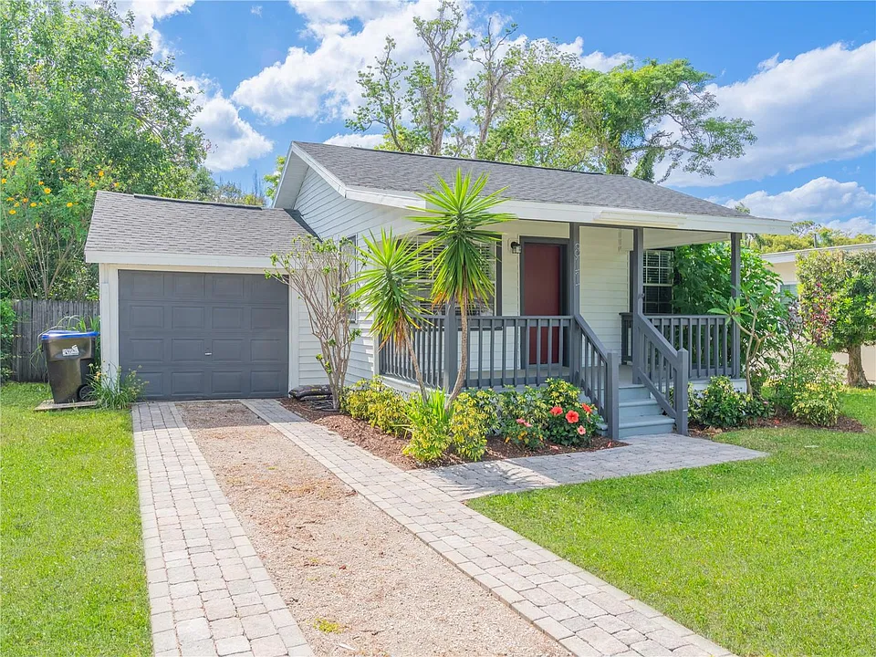811 Overspin Dr