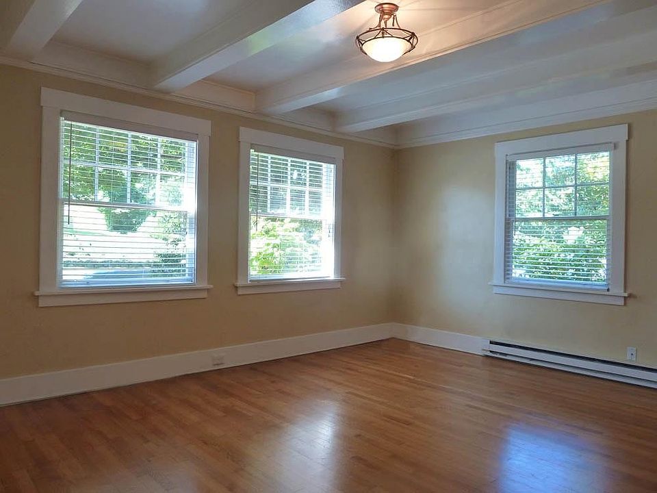 Corner Unit with Lots of Windows