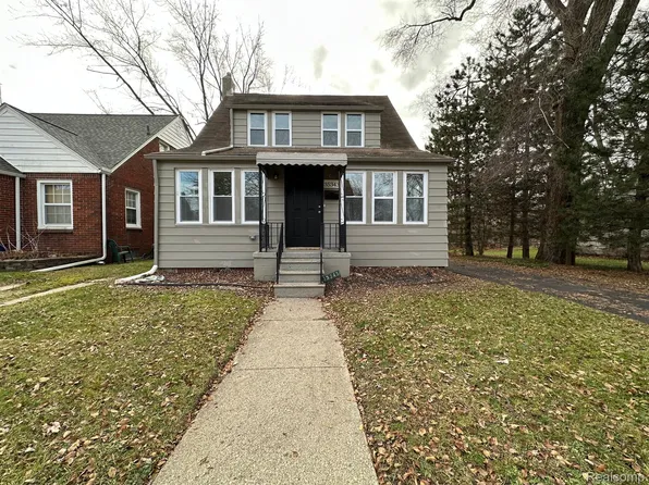 35343 Ash St, Wayne, MI 48184