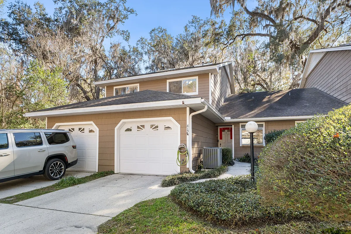 Building Photo - 815 SW 51st Way