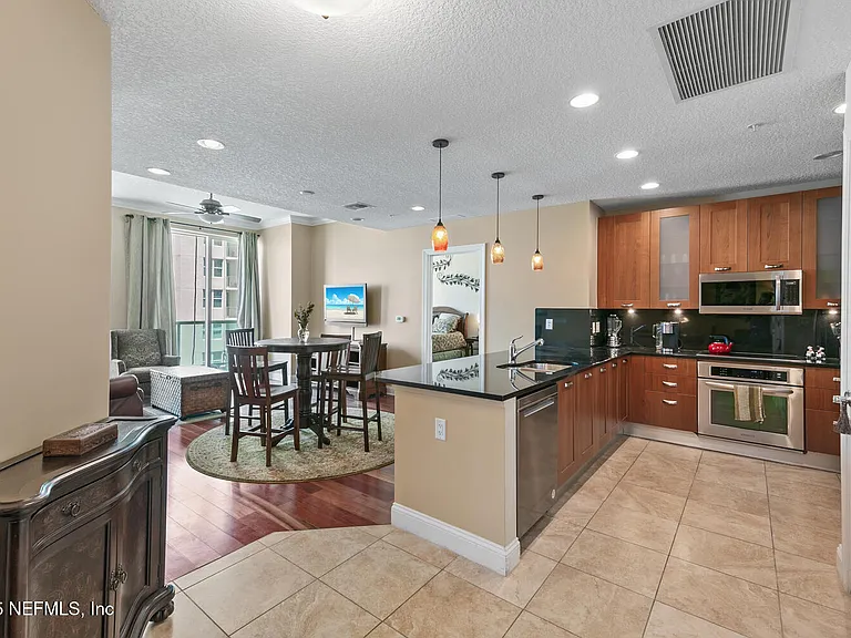 1431 Riverplace Blvd #2302 — Photo 7