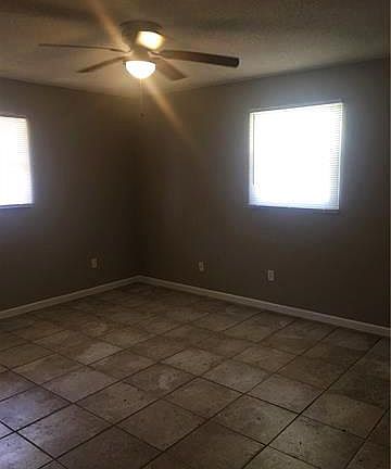 3rd image of 2304 Prentiss Ave