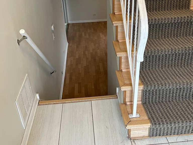 1270 Merrimac Ln N — Photo 20
