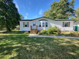 7230 E Dogwood Ln, Churubusco, IN 46723
