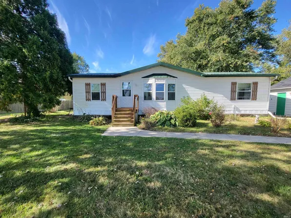 7230 E Dogwood Ln, Churubusco, IN 46723