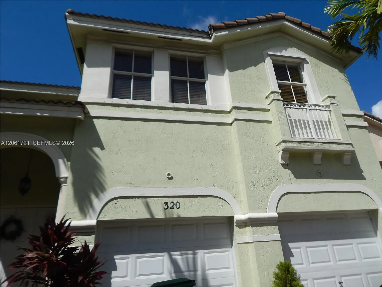 Century Villas — Photo 2