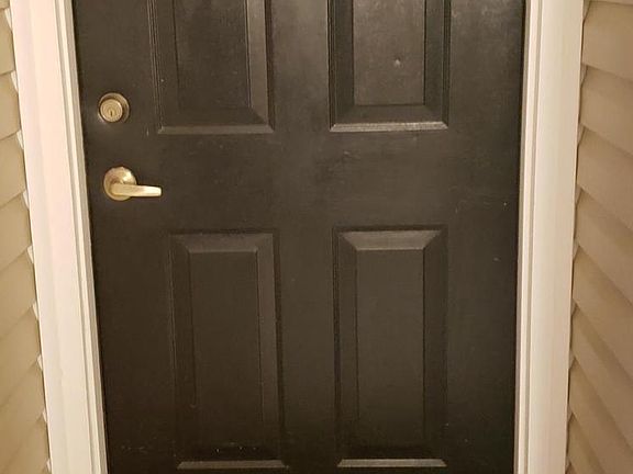 2nd image of 3303 Wyndham Cres #248