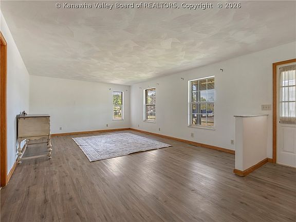 4th image of 134 Scott Depot Rd