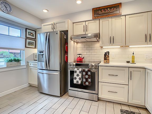 5th image of 19029 Us Highway 19 N APT 14A