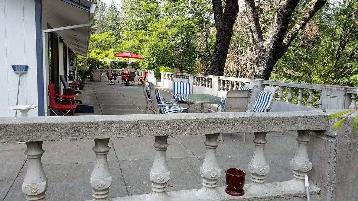 4880 Rivendale Rd photo 1