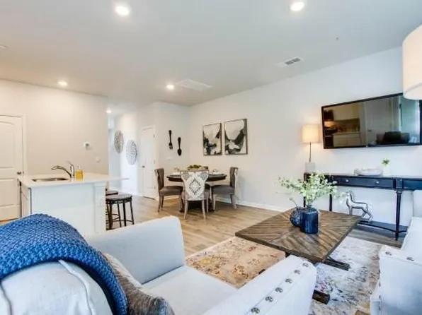 203 Dale Mires Ln, Baxter, TN 38544