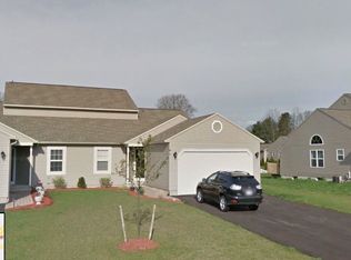 139 Slindes Woods Cir, North Syracuse, NY 13212