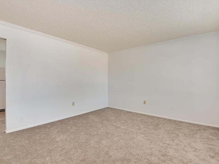 16176 E Bates Dr — Photo 10