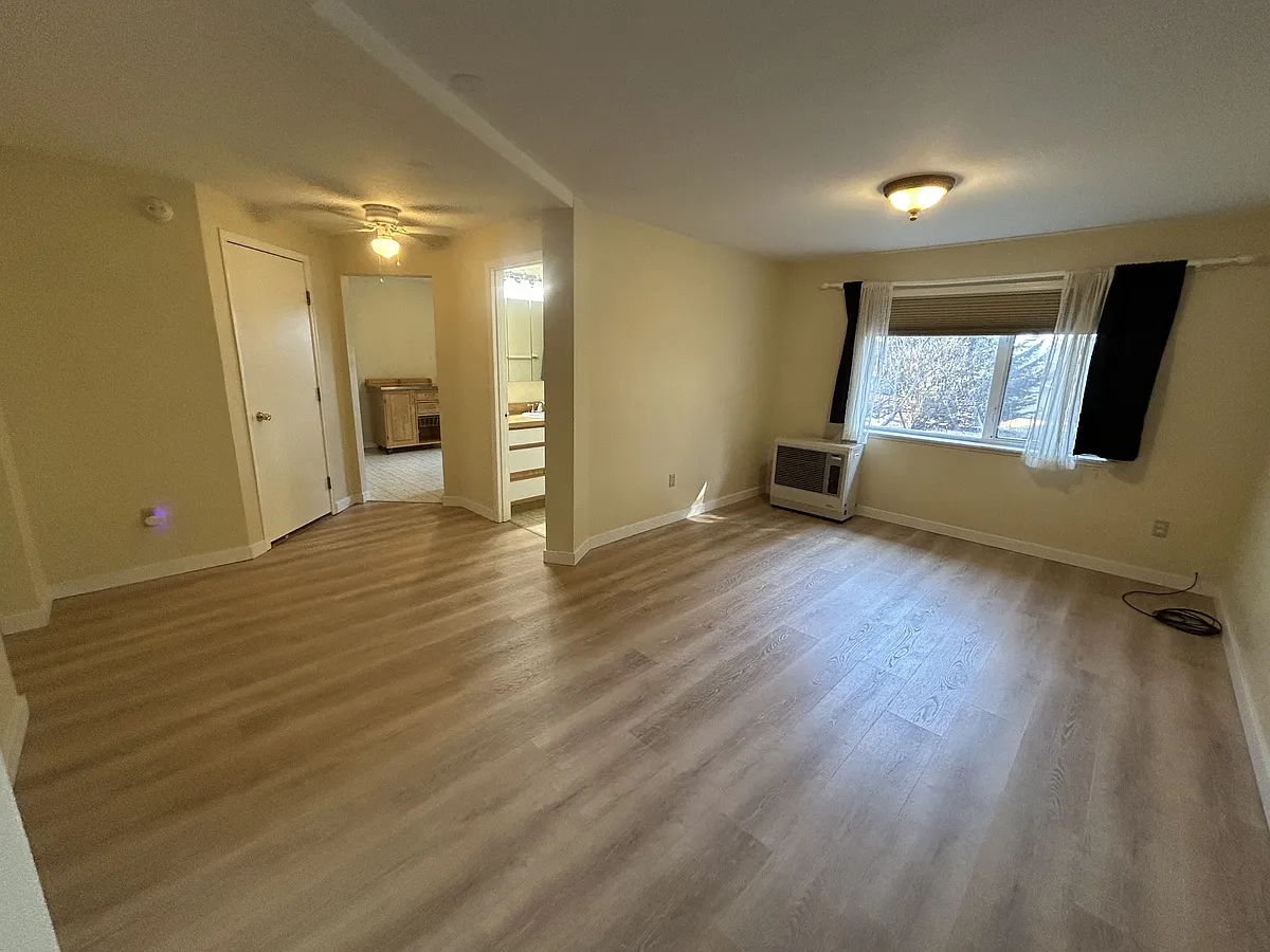 Building Photo - 4032 Beluga Cir #B-1