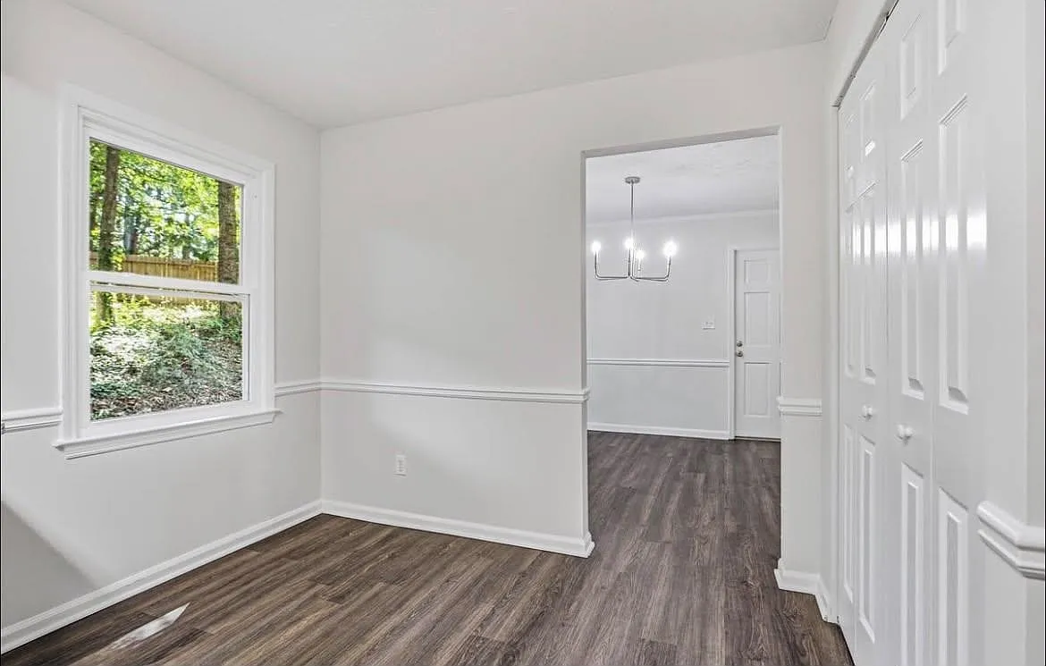 3 bed, 2.5 bath, 1675 sqft, $2,100 — Photo 4