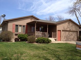 4612 E Blazewood Dr, Sioux Falls, SD 57110