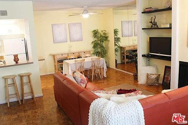 1st image of 5144 Zelzah Ave APT 11