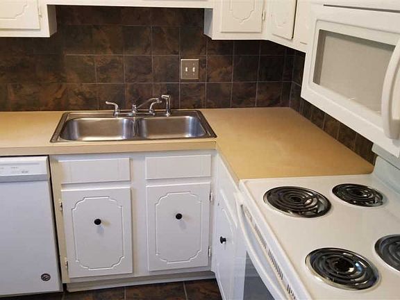 3rd image of 504 Green Mountain Dr APT 502