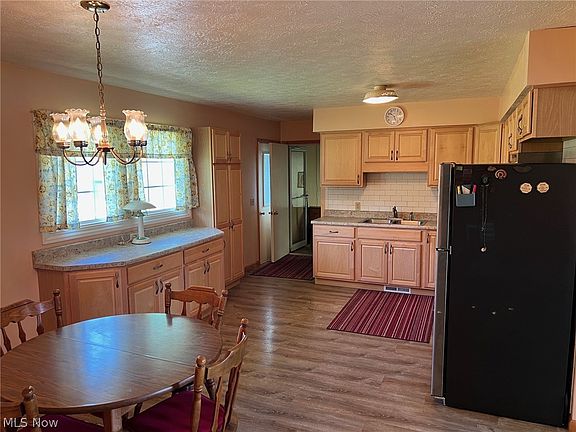 3rd image of 1018 Foxmoor Ln