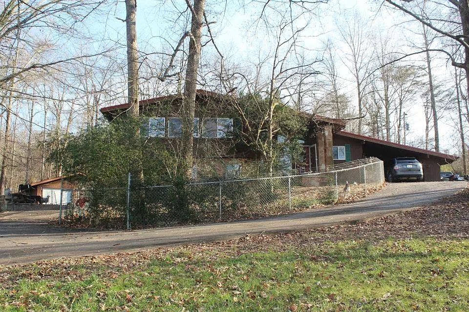 1st image of 564 E Highway 904